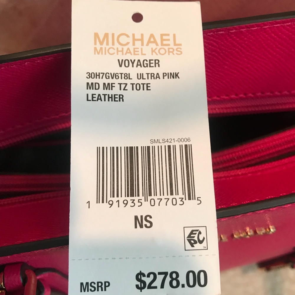 IN USE FOR SUMMER Michael Kors Voyager leather - Picture 7 of 8